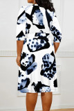 Powdery Violet Elegant Geometric Print Lace Up Contrast V Neck Printed Plus Size Dresses