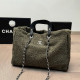 Green Casual Solid Color Patchwork Chains Fluffy Bags