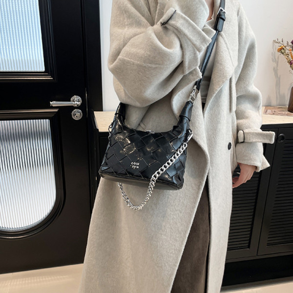 Black Daily Solid Color Chains Zipper Bags