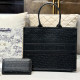 Black Casual Daily Letters Embossed Bags
