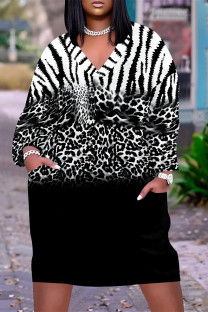Black Casual Daily Flowers Faux Denim Print Pocket Contrast V Neck Printed Plus Size Dresses