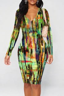 Green Street Geometric Print Heart Pattern Contrast V Neck Printed Dresses