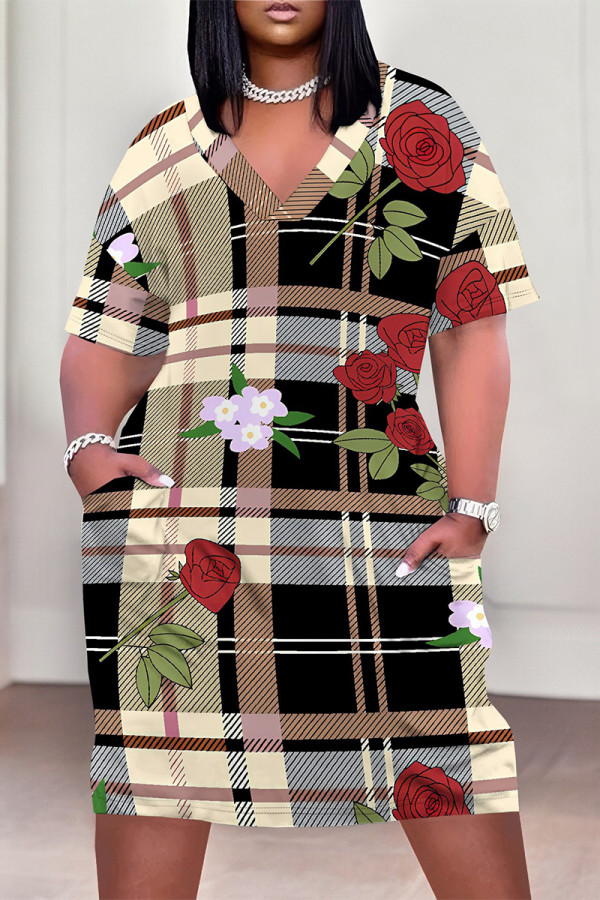 Black Gold Casual Plaid Stripe Chain print Pocket Contrast V Neck Printed Plus Size Dresses