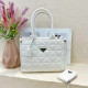 White Casual Solid Color Patchwork Zipper Texture Bags