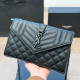 Black Casual Letters Patchwork Chains Texture Bags