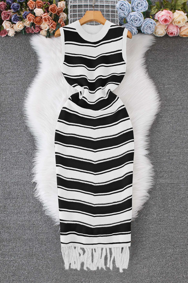 Black Elegant Stripe Fringed Trim O Neck Long Dresses
