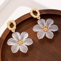 White Daily Flowers Earrings