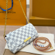 White Casual Plaid Chains Bags