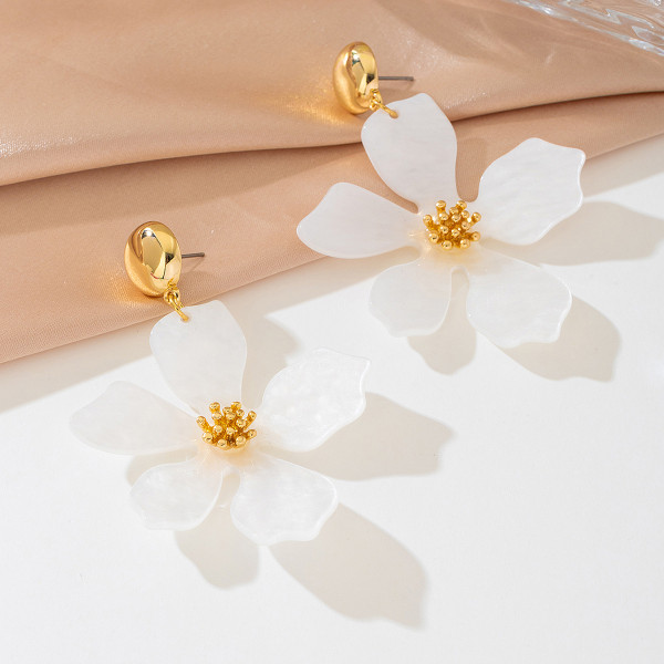 White Daily Flowers Metal Accessories Trim Earrings