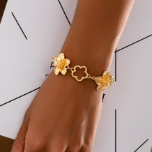 Gold Flower Cutout Bracelet 3D Texture Fashion Decor Jewelry