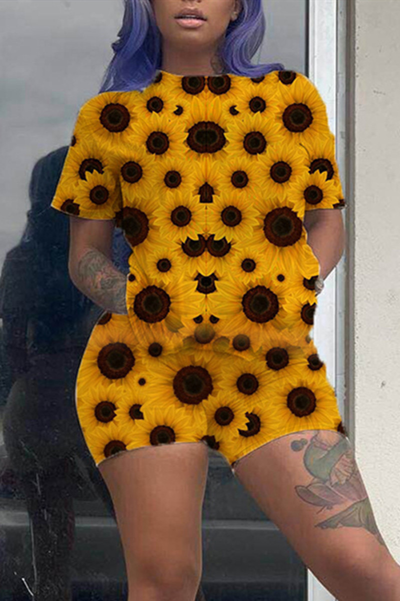 

Fashion Little Chrysanthemum Print T-shirt Shorts Yellow Set