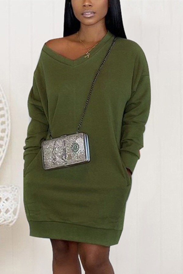 Olive Green Fashion Casual Regular Sleeve Long Sleeve V Neck Knee Length Solid Dresses