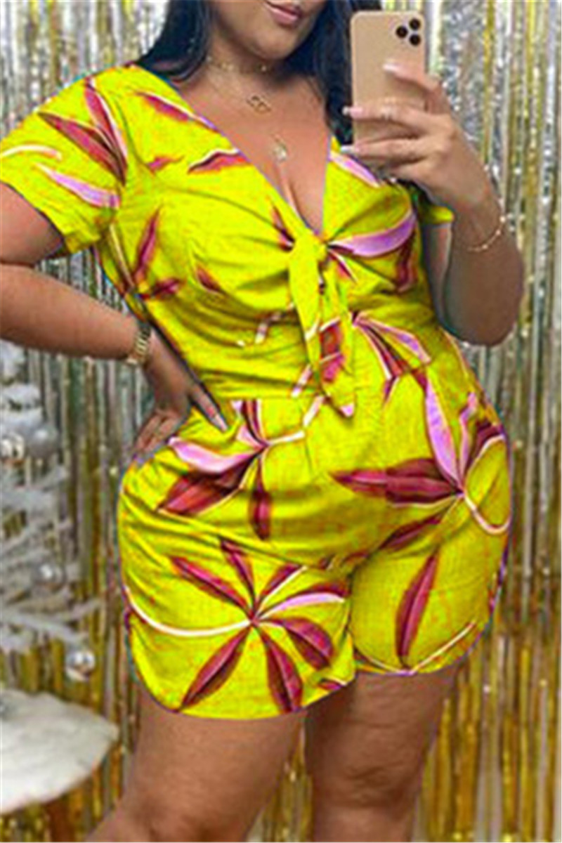 

Yellow Fashion Casual Print Basic V Neck Plus Size Short Sleeve Romper