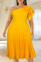 Yellow Fashion Casual Solid Patchwork One Shoulder Pleated Dresses