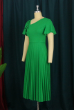 Green Fashion Casual Solid Patchwork Oblique Collar Pleated Plus Size Dresses