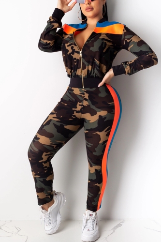 Green Sexy Sports Camouflage Stitching Two-Piece Suit