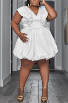 White Plus Size Casual Sweet Solid Hollowed Out Flounce V Neck Bud