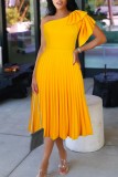 Yellow Casual Solid Patchwork Oblique Collar Pleated Dresses