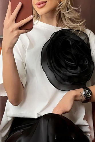 Casual Sweet Solid Flowers O Neck T-Shirts