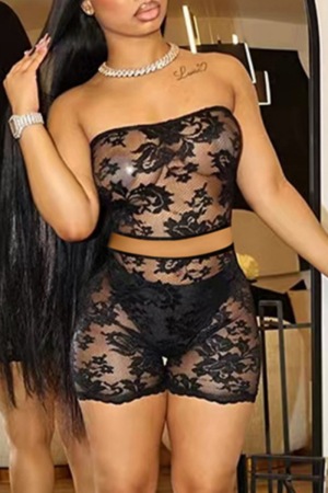 Sexy Hot Strapless Sleeveless Lace See-Through Flower Pattern Nightclub Tube Crop Tops And Shorts Two Pieces Matching Sets