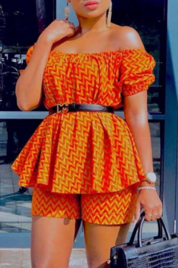 Casual Wave Print Off Shoulder Short Sleeve Pleated Hem Blouse And Shorts Two Pieces Shorts Sets