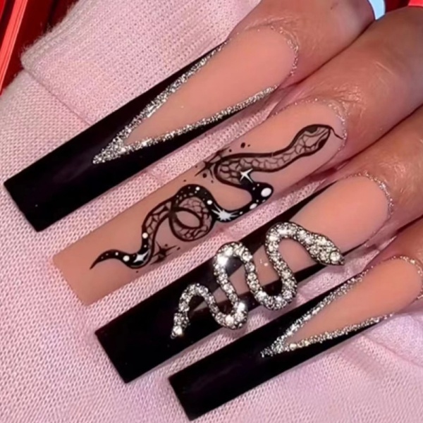 Casual Rhinestone Decor Long Square Head Fake Nails Black French False Nail Tips with Snake Charms Design Extra Long French Tip Acrylic