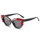 Casual Flower Rhinestone Decor Studded Handmade Sunlasses For Seaside Vacations