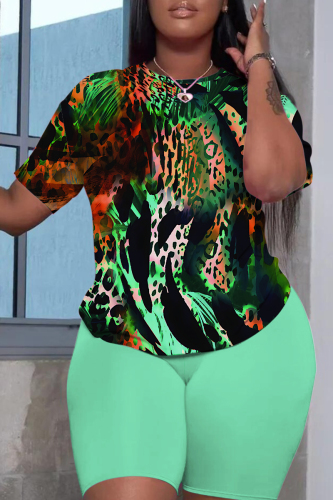 Green Graphic Print Short Sleeve O Neck Oversized T Shirt and Elastic Waist Shorts Casual Outing Two Piece Short Set