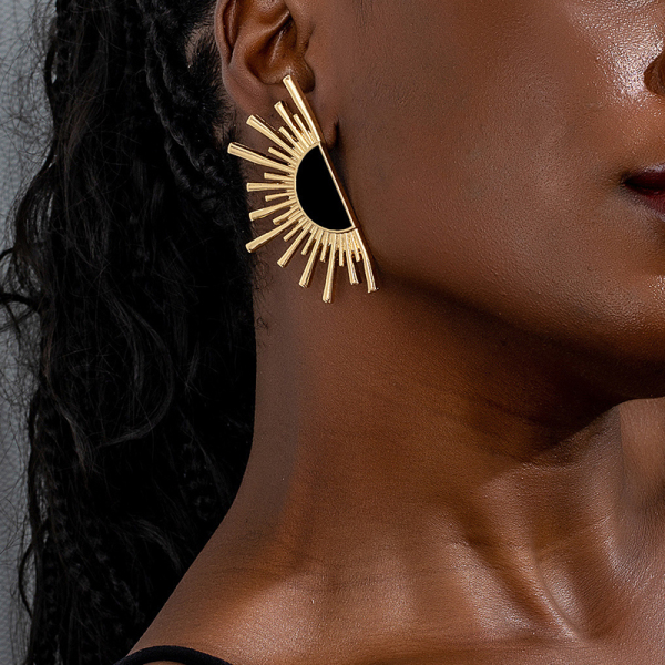 Golden Alloy Party Club Sunflower Exaggerated Oversize Contrast Earrings