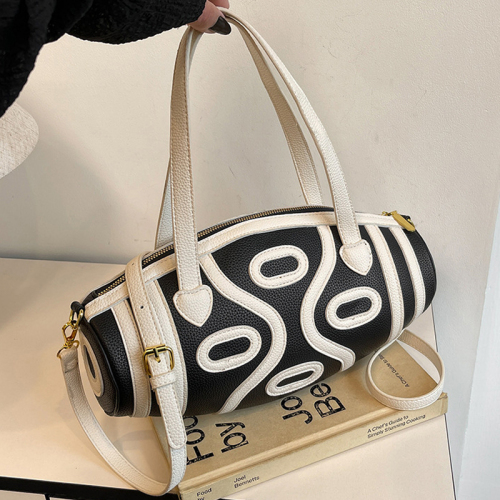 Black Casual Football Shaped Zipper Contrast Crossbody Clutch Bags