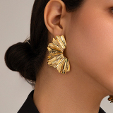 Casual Bohemian Gold Dangle Cute Metal Flower Earrings