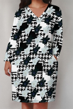 Black White Flowers Plaid Print  V Neck Short Sleeve Casual Vacation Loose Pockets Plus Size Midi T-Shirt Dress