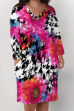 Black White Flowers Plaid Print  V Neck Short Sleeve Casual Vacation Loose Pockets Plus Size Midi T-Shirt Dress