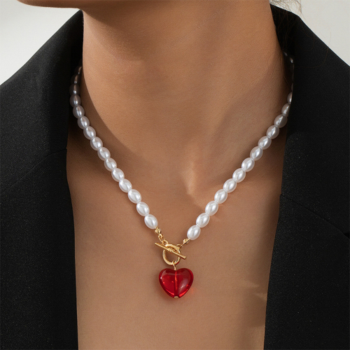 Red Pearls Decor Heart Pendant Chain Necklace