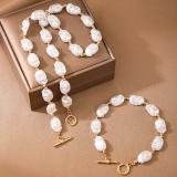 White Irregular Imitation Pearls Decor Necklace Bracelet Two Piece Set