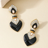 Black Rhinestone Decor Love Heart Diamond Earrings