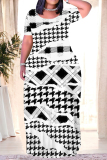 White Geometric Chain Print Short Sleeve O Neck Floor Length Loose Plus Size Vacation Baggy Maxi T Shirt Dress