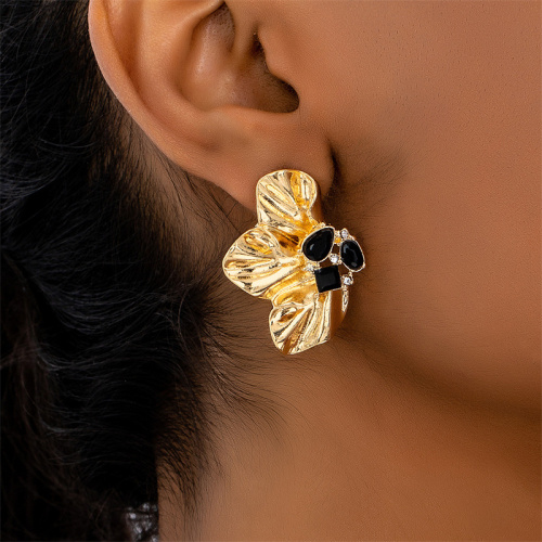 Golden Rhinestone Leaf Flower Earrings