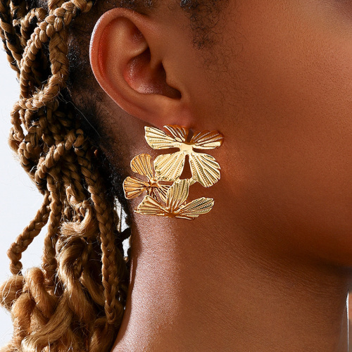 Glod Metal Ring Cute Wreath Flower Earrings