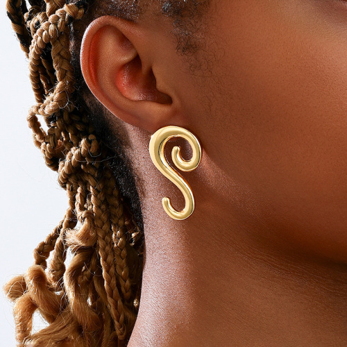 Gold Metal Oversized Geometric Hoop Heart Earrings