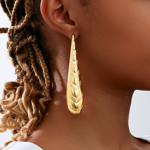 Glod Casual Metal Water Drop Bamboo Shoot Earrings