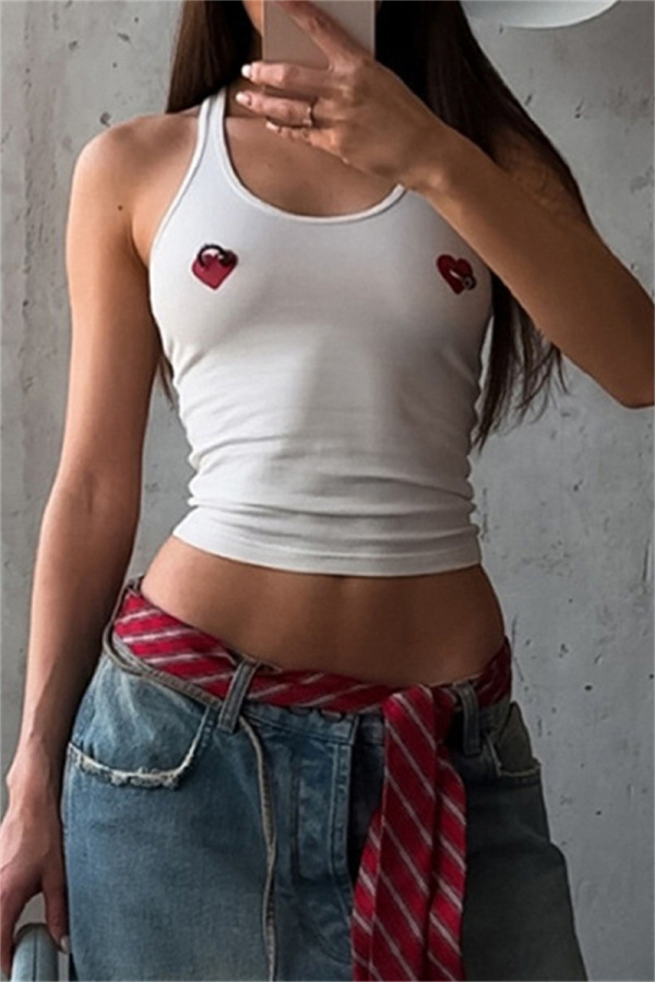 Off White Heart Shaped U Neck Sleeveless Casual Tank Crop Tops