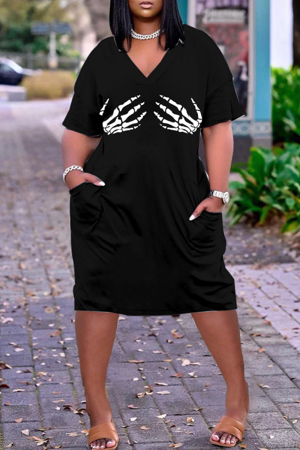 Black Skeleton Hands Print V Neck Short Sleeve with Pocket Casual Outing Plus Size Midi T-shirt Dress