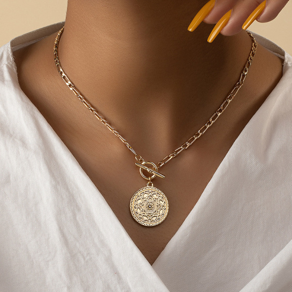 Casual Solid Color Chains Necklaces