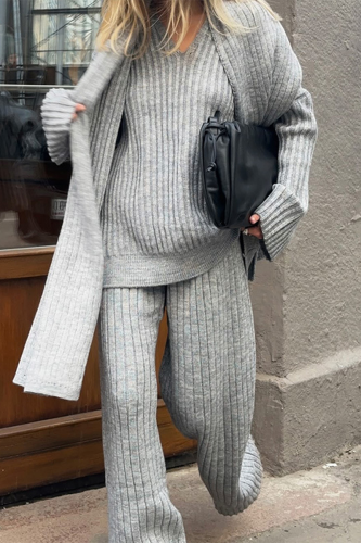 Casual Street Solid Color Weave Potholes V Neck Long Sleeve Two Pieces(Send a scarf)