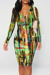 Green Street Geometric Print Heart Pattern Contrast V Neck Printed Dresses