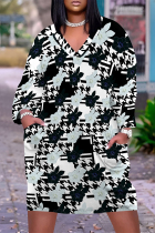 Baby Blue Street Plaid Flowers Pocket Contrast V Neck Printed Plus Size Dresses