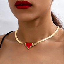 Gold Daily Heart Shaped Contrast Necklaces