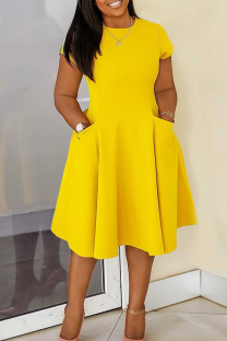 Yellow Casual Solid Color Pocket O Neck Long Plus Size Dresses