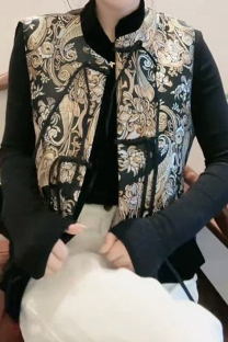 Black Gold Daily Floral Print Buckle Mandarin Collar Tops